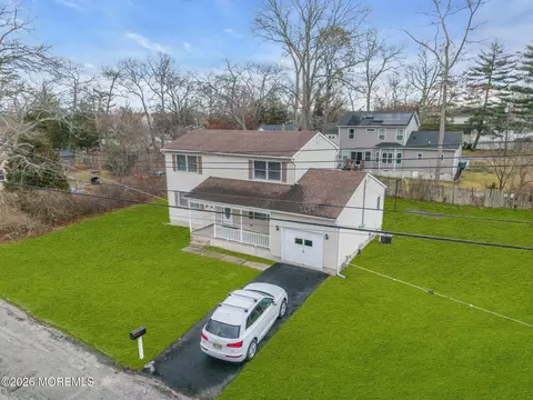 641 Ship Ave, Beachwood, NJ 08722