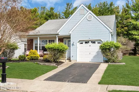 27 Abergele Dr, Toms River, NJ 08757