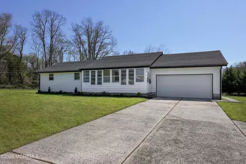 149 Asbury Rd, Farmingdale, NJ 07727