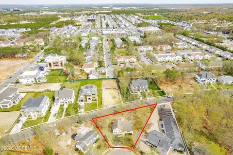 937 Princewood Ave, Lakewood, NJ 08701