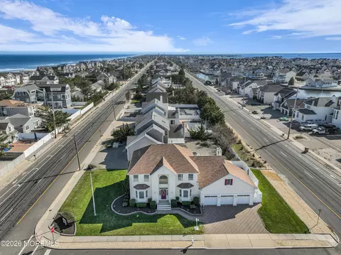 154 Bay Ave, Mantoloking, NJ 08738