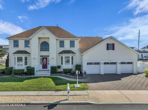 154 Bay Ave, Mantoloking, NJ 08738