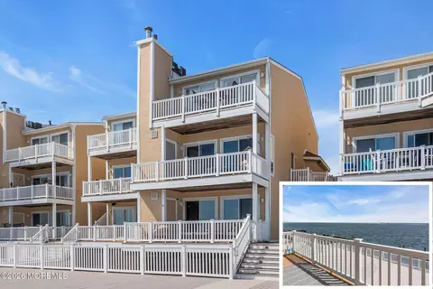 401 Bay Shore Dr #19B, Barnegat, NJ 08005
