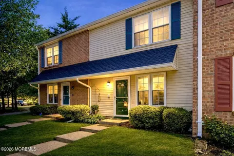 301 Palombi Ct, East Brunswick, NJ 08816