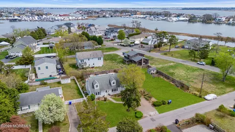 611 Fisherman Pl, Brick, NJ 08724