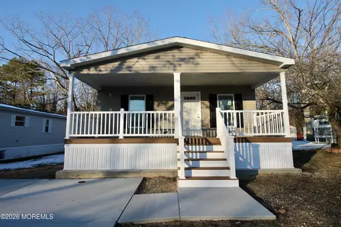 503 Roberts Rd, Toms River, NJ 08755