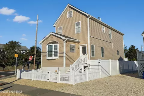 111 President Ave, Lavallette, NJ 08735