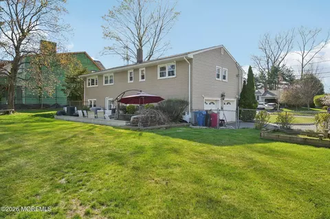 Exterior - 676 Rutgers Pl, Paramus, NJ 07652 photo 5 of 7