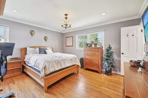 Bedroom - 676 Rutgers Pl, Paramus, NJ 07652 photo 2 of 5