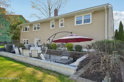 Exterior - 676 Rutgers Pl, Paramus, NJ 07652 photo 4 of 7