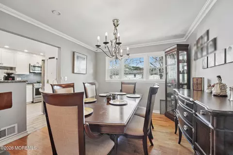 Dining - 676 Rutgers Pl, Paramus, NJ 07652 photo 1 of 1