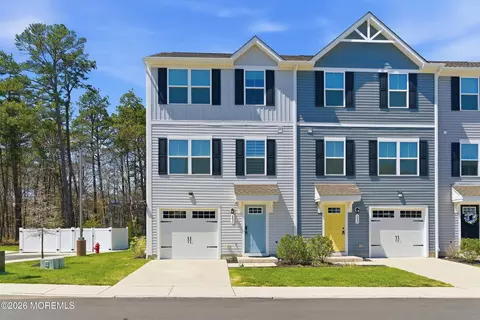 601 Cyprus Ct, Forked River, NJ 08731