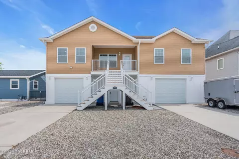 1819 Lookout Dr, Toms River, NJ 08753