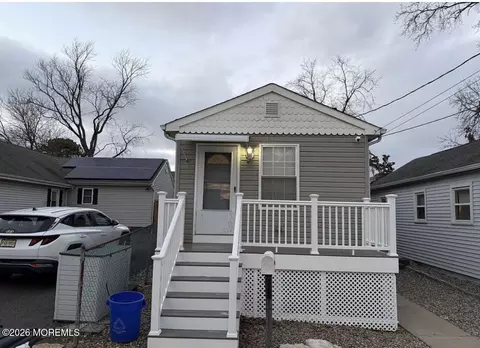713 Morningside Ave, Union Beach, NJ 07735