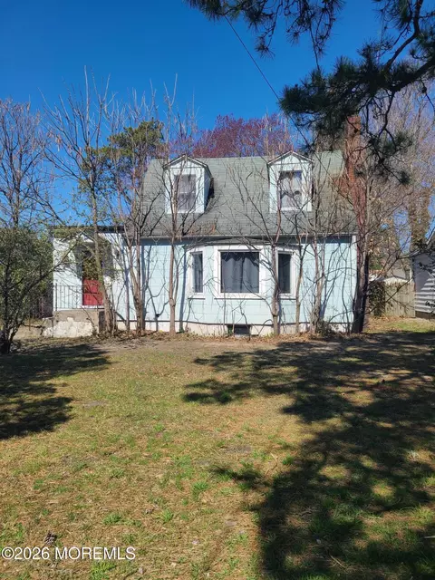 32 Bayview Dr, Brick, NJ 08723