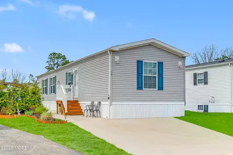 19 Otter Pl, Whiting, NJ 08759