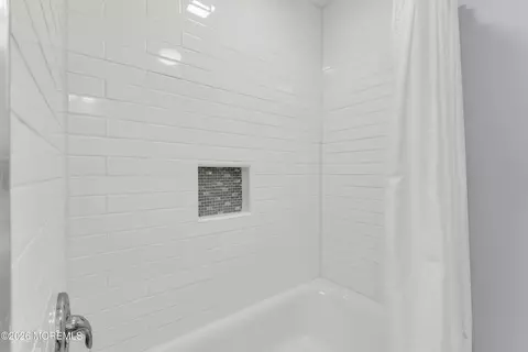 Bath - 933 Montauk Dr, Forked River, NJ 08731 photo 2 of 6