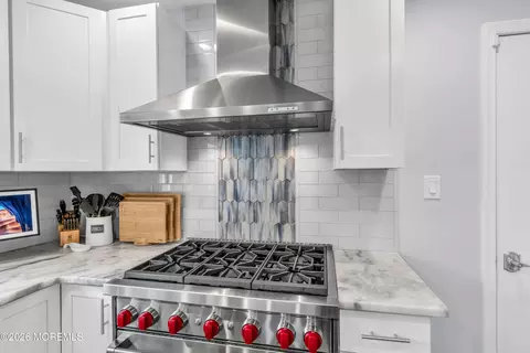 Kitchen - 933 Montauk Dr, Forked River, NJ 08731 photo 4 of 5