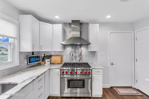 Kitchen - 933 Montauk Dr, Forked River, NJ 08731 photo 3 of 5