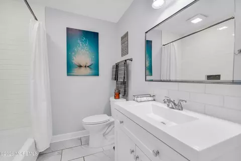Bath - 933 Montauk Dr, Forked River, NJ 08731 photo 1 of 6