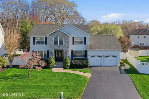 23 Paulette Ln, Howell, NJ 07731