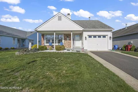 6 Cancun St, Berkeley, NJ 08721