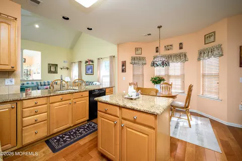 Kitchen - 81 Pancoast Rd, Waretown, NJ 08758 photo 4 of 5