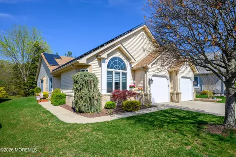 2324 N Chanticleer Ct, Toms River, NJ 08755