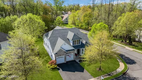 23 Hulsart Ct, Marlboro, NJ 07746