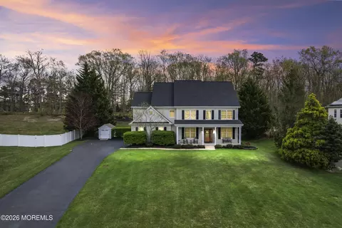 23 Greenwich Dr, Jackson, NJ 08527