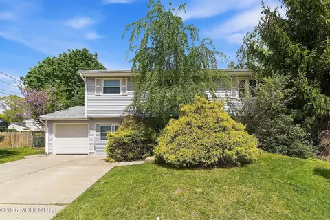 1363 E Peoria Pl, North Brunswick, NJ 08902