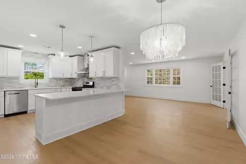 367 Port Royal Dr, Toms River, NJ 08757