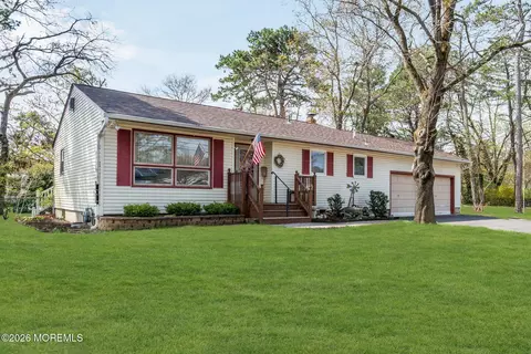 1532 6th Ave, Toms River, NJ 08757