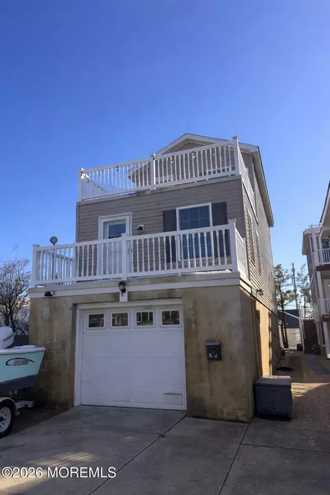 221 12th Ave, Seaside Park, NJ 08752