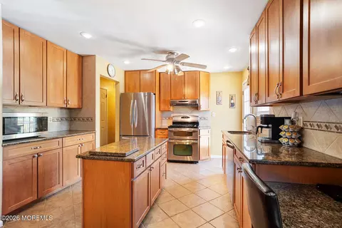 87 Newbury Rd, Howell, NJ 07731