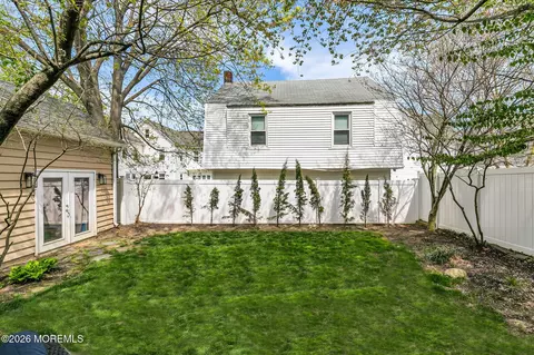 Exterior - 39 Allen St, Rumson, NJ 07760 photo 7 of 8