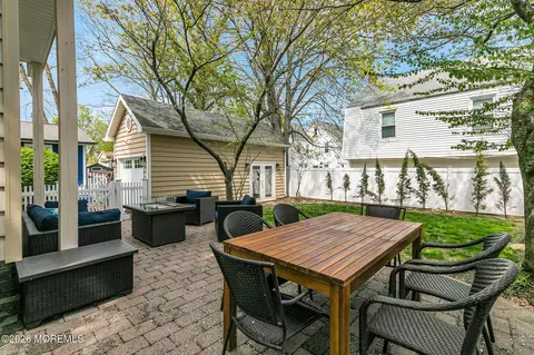Exterior - 39 Allen St, Rumson, NJ 07760 photo 6 of 8
