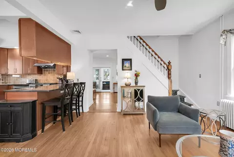 Entry Way - 39 Allen St, Rumson, NJ 07760 photo 2 of 3