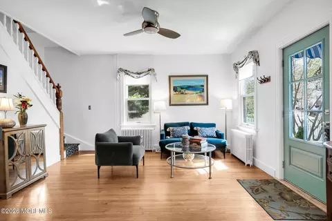 Entry Way - 39 Allen St, Rumson, NJ 07760 photo 1 of 3