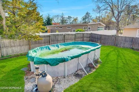 Exterior - 865 Pershing Ave, Brick, NJ 08723 photo 4 of 7