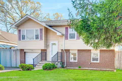 Exterior - 865 Pershing Ave, Brick, NJ 08723 photo 2 of 7