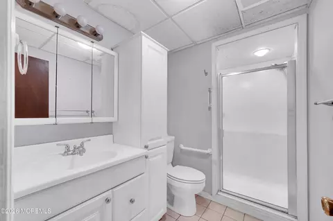 Bath - 865 Pershing Ave, Brick, NJ 08723 photo 2 of 2