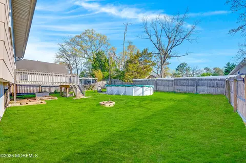 Exterior - 865 Pershing Ave, Brick, NJ 08723 photo 6 of 7