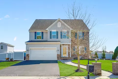 121 Rockrimmon Blvd, Barnegat, NJ 08005