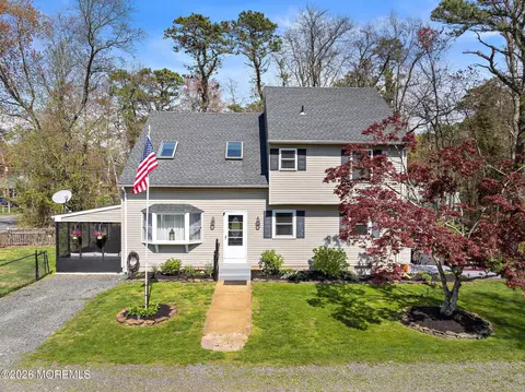 50 Lighthouse Dr, Waretown, NJ 08758