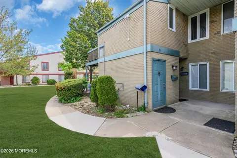 16 Northrup Dr #221, Brick, NJ 08724