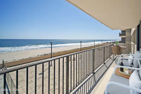 55 Ocean Ave #2A, Monmouth Beach, NJ 07750