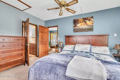 Bedroom - 7 Glenwood Dr, Bayville, NJ 08721 photo 1 of 6