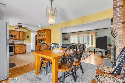 Dining - 7 Glenwood Dr, Bayville, NJ 08721 photo 5 of 5