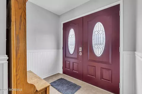 Entry Way - 7 Glenwood Dr, Bayville, NJ 08721 photo 2 of 4